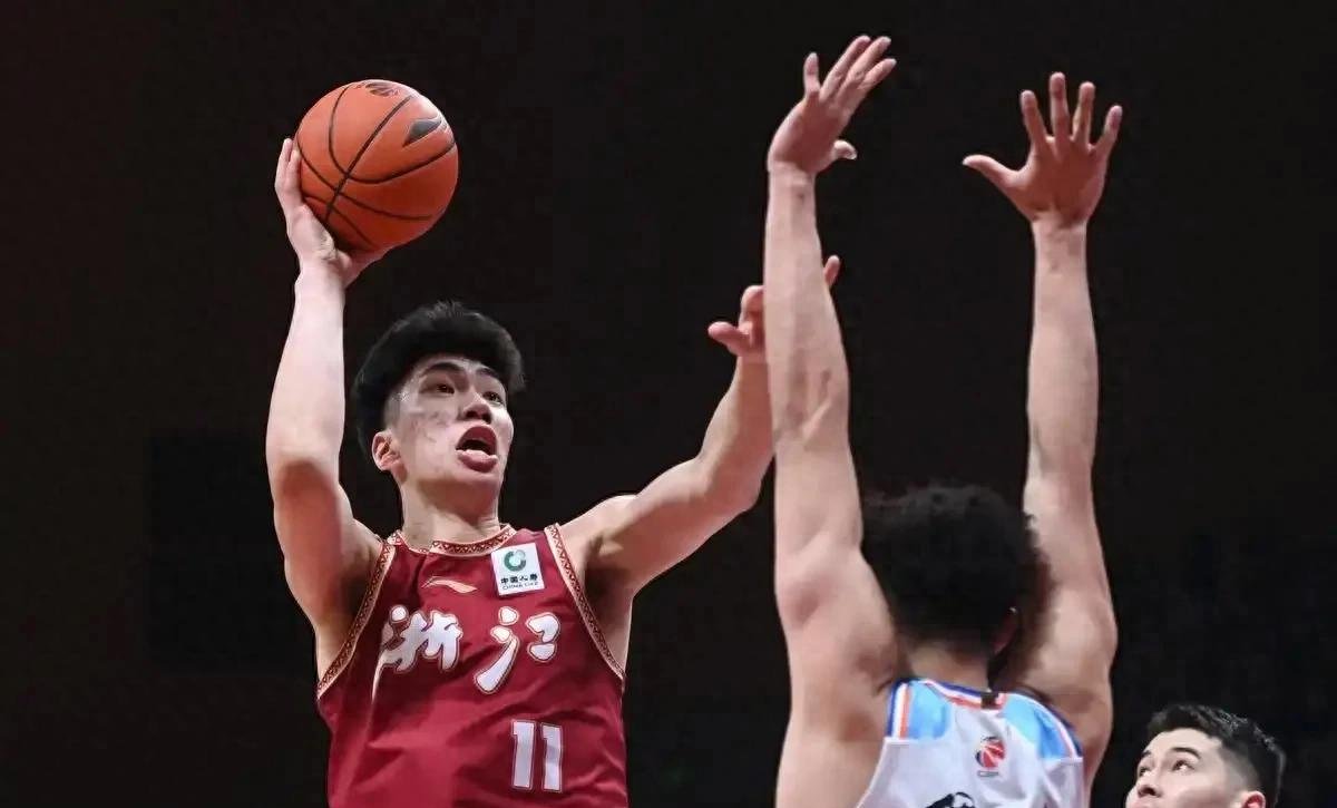 浙江队成为本场最大亮点,CBA季后赛瞬间破防,失误 浙江队成为本场最大亮点,CBA季后赛瞬间破防,失误