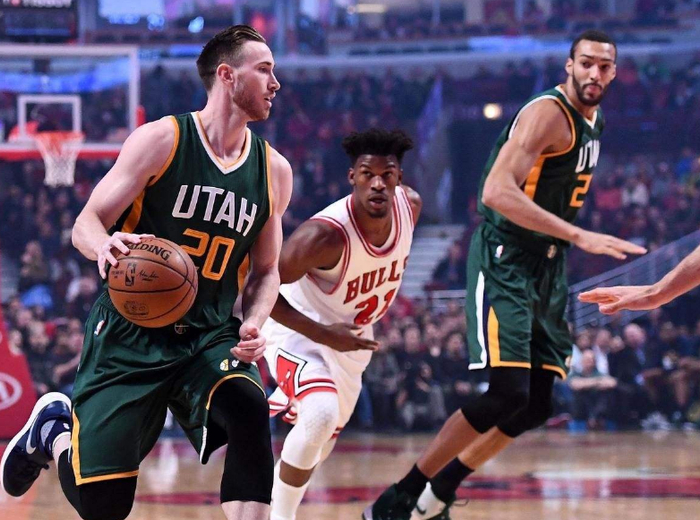 半场逆袭士气高涨，改变比赛走向